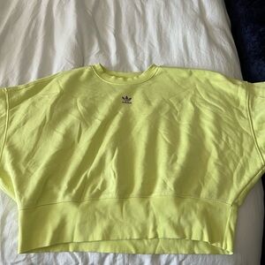 adidas sweat shirt has sweat pants to go with it available also